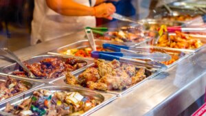 Un buffet libre chino por menos de 15 euros en pleno barrio de Chueca de Madrid: «Es como los de China»