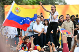 Un gobierno compartido entre chavismo y oposición “luce menos que imposible”
