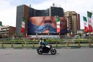 Un parlamentario iraní anuncia nuevo mecanismo para gestionar tráfico en el estrecho de Ormuz