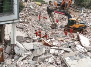 Un terremoto de magnitud 5,2 sacude China y deja al menos dos muertos y un desaparecido