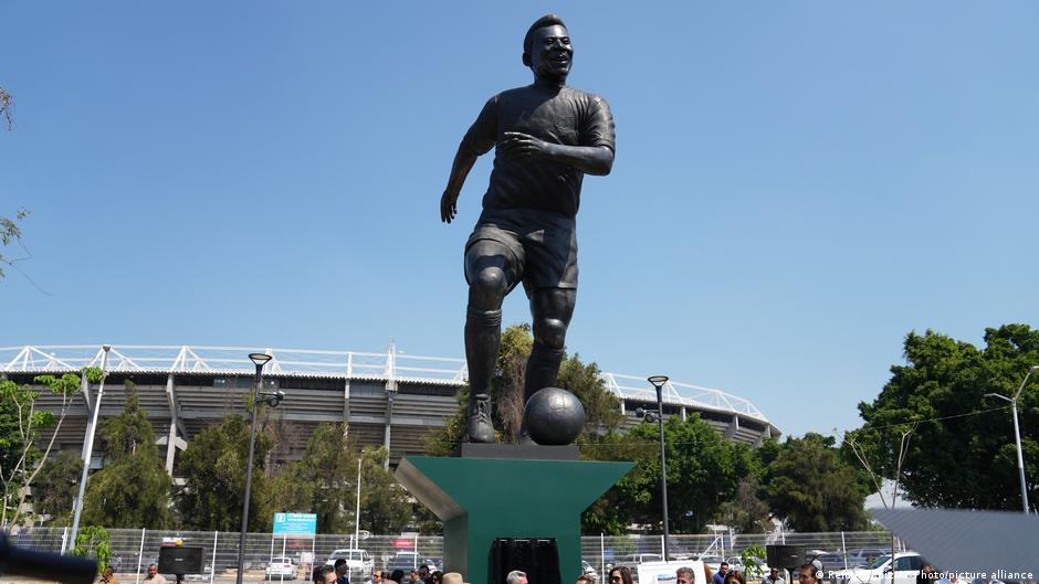 Una escultura de Pelé recibe al Mundial 2026 en Guadalajara