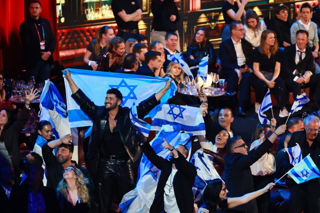 Una ganadora insólita y divertida frente al enésimo trampantojo israelí en Eurovisión