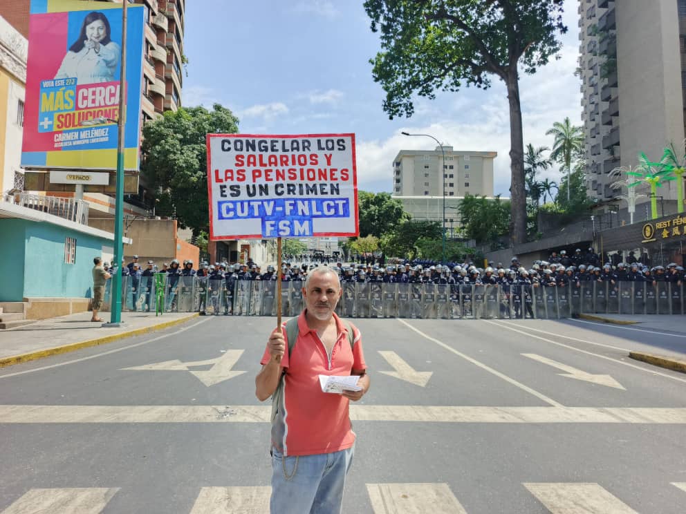 Una marcha a la vez, los trabajadores mantienen su lucha por salarios dignos y “reales”