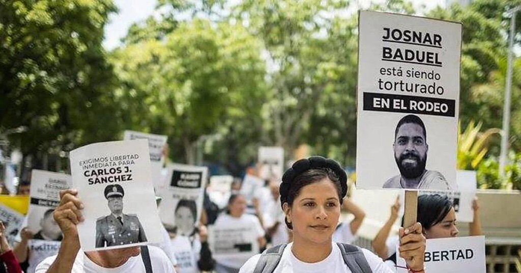 Venezuela libera a ocho militares condenados por planear un golpe de Estado contra Maduro