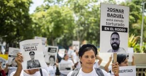 Venezuela libera a ocho militares condenados por planear un golpe de Estado contra Maduro
