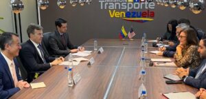 Venezuela y EEUU buscan ampliar la conectividad aérea y las exportaciones de energía