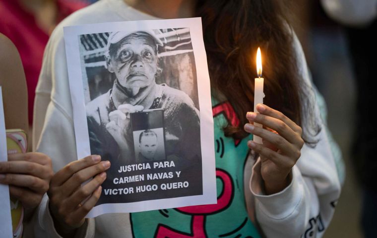 Caracas se ilumina con una emotiva vigilia por Carmen Teresa Navas