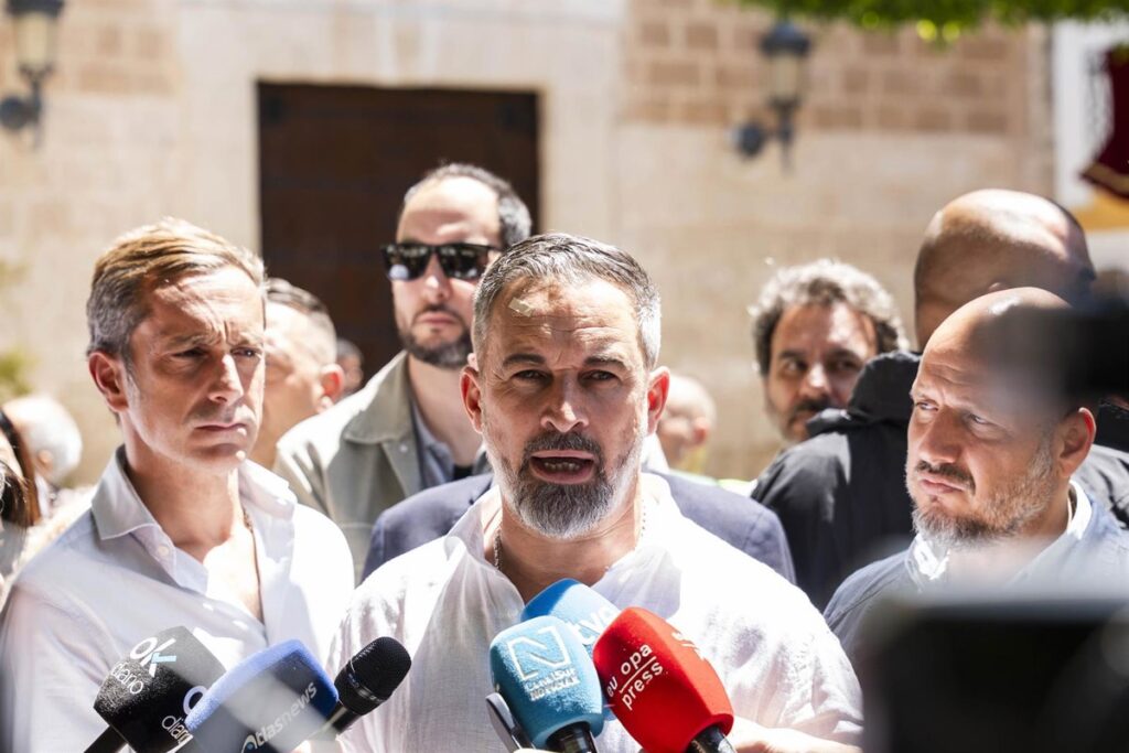 Vox pide prisión provisional para Zapatero y que declaren como testigos Pedro Sánchez y todo el Gobierno de 2021
