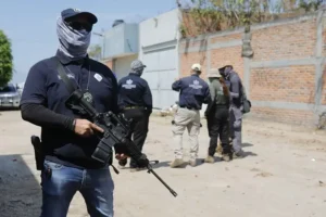 hallan una fosa clandestina con 60 bolsas con restos humanos