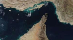 ¿El fin del bloqueo de Ormuz? Esto es lo que sabemos del posible acuerdo entre EEUU e Irán