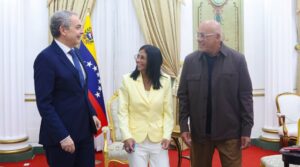 ABC: Zapatero ha dejado de existir en el vocabulario oficial del chavismo tras su imputación