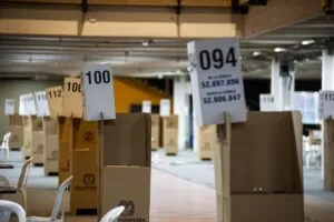 Abren las urnas para la segunda vuelta de las elecciones presidenciales de Colombia | europapress.es