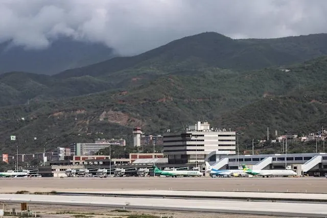 Aerolíneas internacionales que operan en Venezuela deberán pagar a EE.UU. el combustible que compren en Caracas - AlbertoNews
