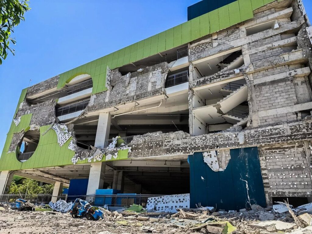 Al menos 37 muertos y cerca de 500 heridos en el terremoto de magnitud 7,8 registrado en el sur de Filipinas