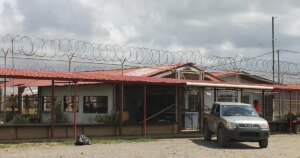 Al menos tres muertos y 200 presos fugados tras un motín en una cárcel cerca de la capital de Panamá