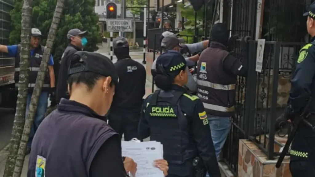 Alcaldía de Bello, en Antioquia, explica uso de pasamontañas por funcionarios en operativo de espacio público
