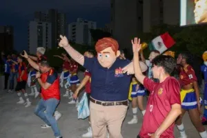 Alcaldía de Maracaibo llevó la fiesta mundialista a la Plaza Yepes