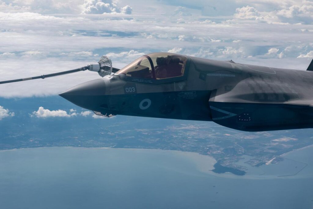 Alta demanda y falta de repuestos ponen en apuros al F-35, el caza deseado en Europa que España no compra | elperiodico.com