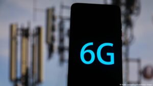 Antenas 6G podrán «vernos»: qué hacer para que no nos espíen