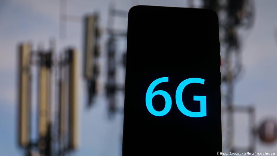 Antenas 6G podrán "vernos": qué hacer para que no nos espíen