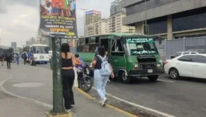 Anuncian programa de financiamiento a transportistas para adquirir insumos y repuestos