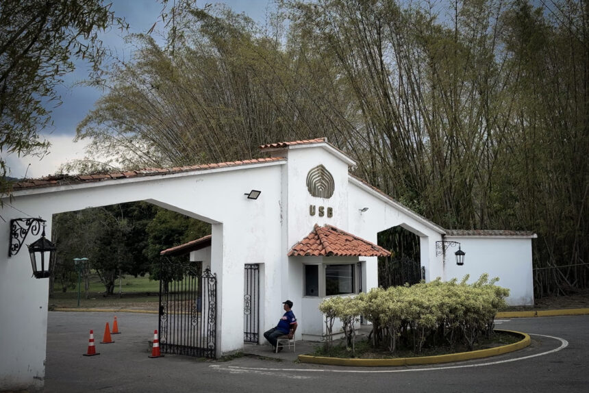 Apusb: Si no recibe un empujón, la Universidad simplemente va a desaparecer