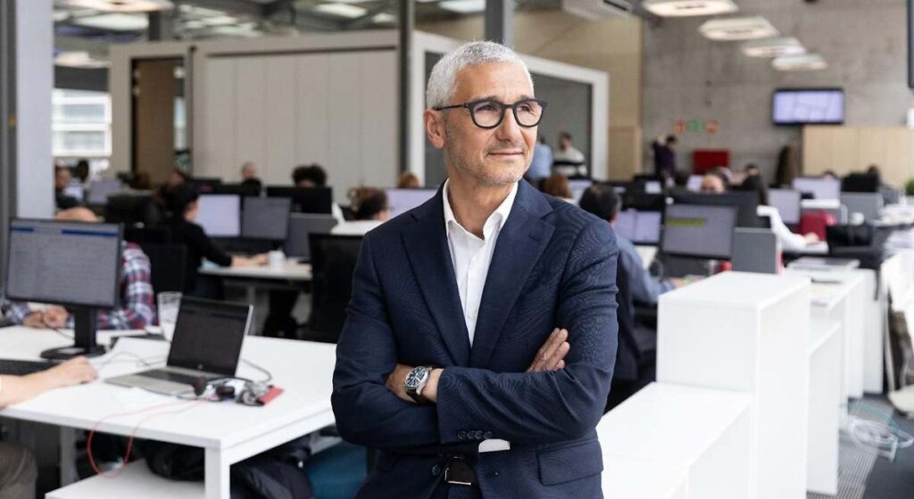 Areas ata contratos por 3.000 millones y pone otros 2.000 millones en el radar