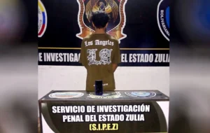 Arrestan a joven por amenazar a su exnovia con difundir videos