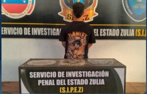 Arrestan a sujeto por agredir a su compañero de trabajo