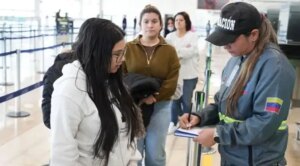Arriban al país más de 130 migrantes repatriados desde Miami