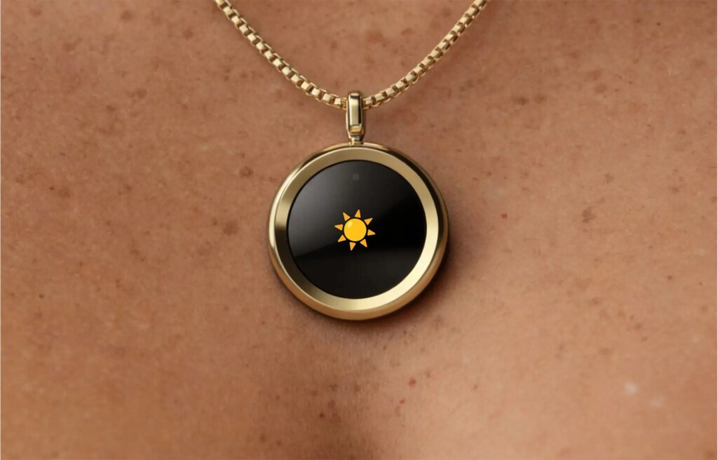 Así es The Gem, el nuevo gadget para saber cuánto tiempo puedes estar al sol que Marcos Llorente no va a comprar