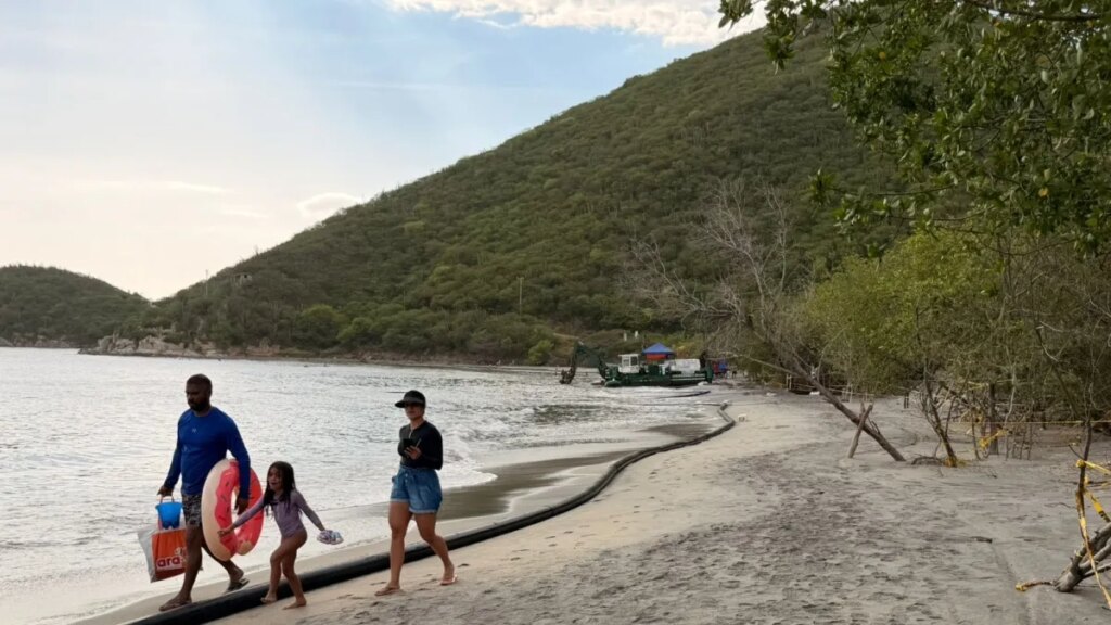 Así rescataron reconocida playa turística que la erosión costera había borrado del mapa en Santa Marta