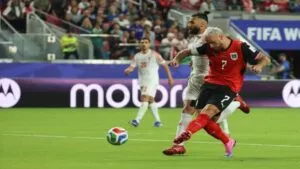 Austria hizo su regreso triunfal a una Copa del Mundo y persigue a Argentina por el liderato del grupo
