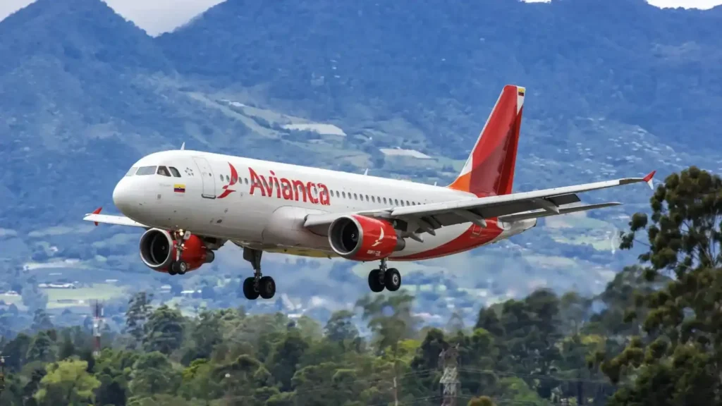 Avianca reanuda vuelos de manera temporal