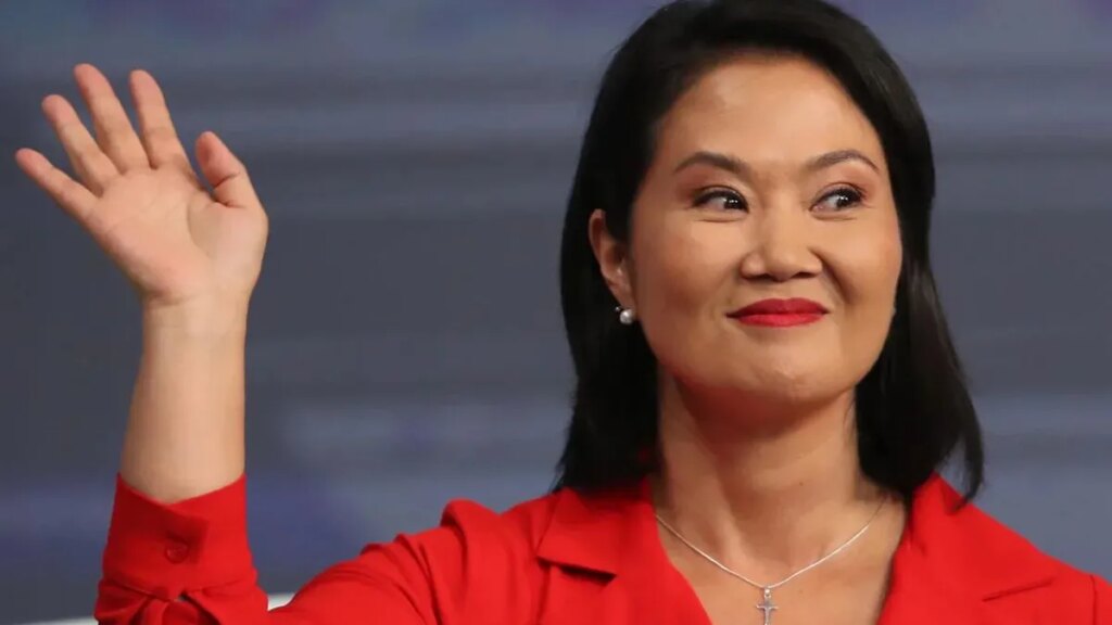 Balotaje en Perú: Keiko Fujimori toma una leve ventaja sobre Roberto Sánchez en una elección con final abierto