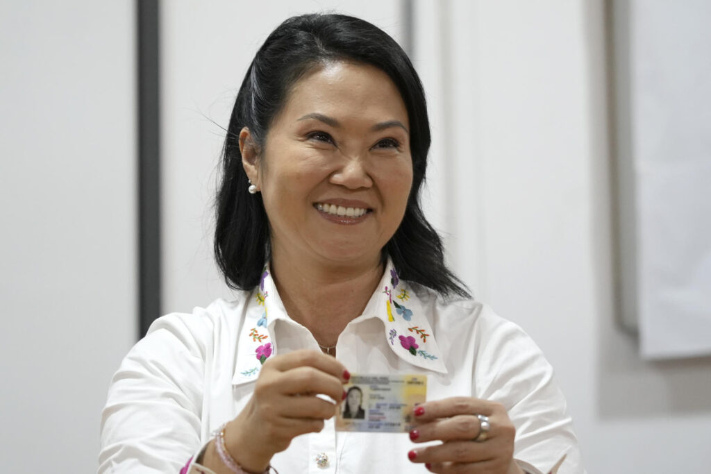 Balotaje en Perú: Keiko Fujimori venció a Roberto Sánchez en un cierre reñido del escrutinio