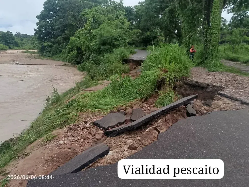 Barinas | Fuertes lluvias afectan vialidad y servicio eléctrico en municipio Cruz Parede