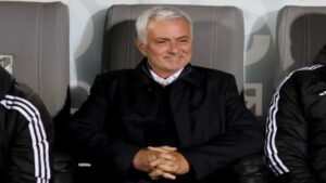 Benfica informó que Real Madrid pagará los 15 millones de la cláusula de Mourinho