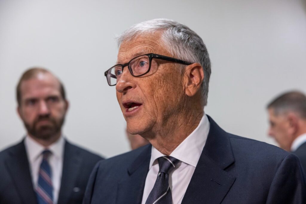Bill Gates se arrepintió ante el Congreso de EEUU: Nunca debí haberme reunido con Epstein