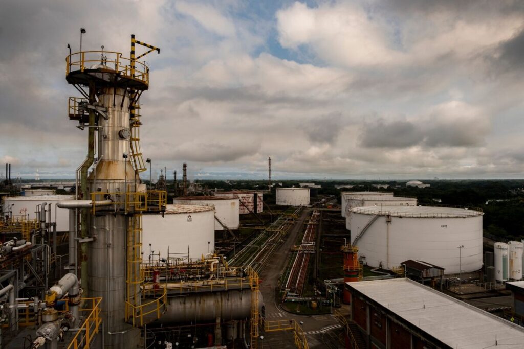 Bloomberg: El sector petrolero de Colombia busca reactivar su actividad en Venezuela