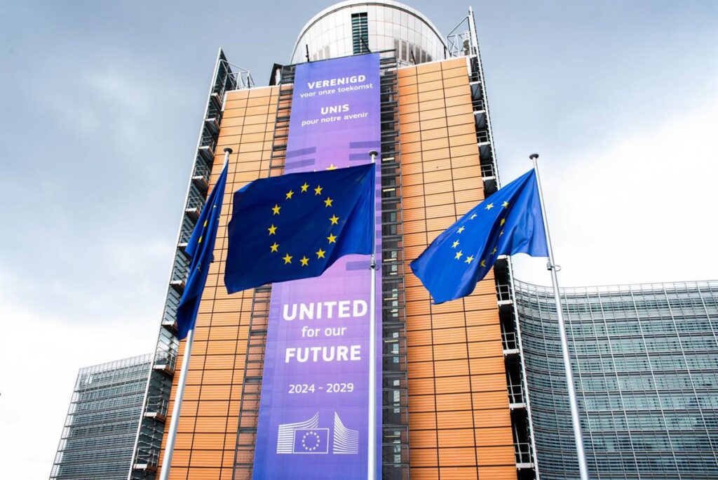 Bruselas amplía el expediente contra España por las normas usadas para frenar la OPA de BBVA a Sabadell