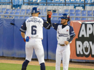 Carlos Durán llega a 200 hits con Marineros en la Liga Mayor
