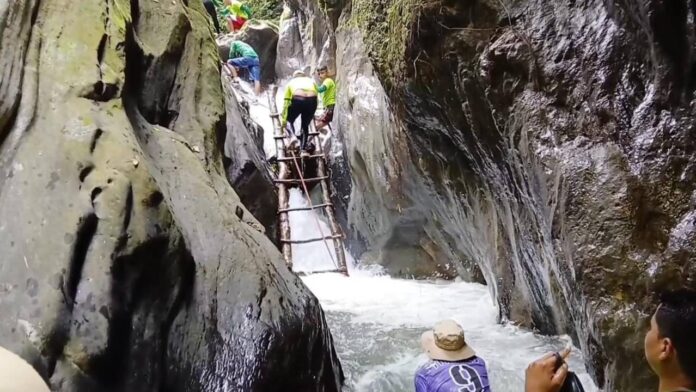 Cascada El Caracol: El santuario oculto que desafía a los amantes del senderismo extremo