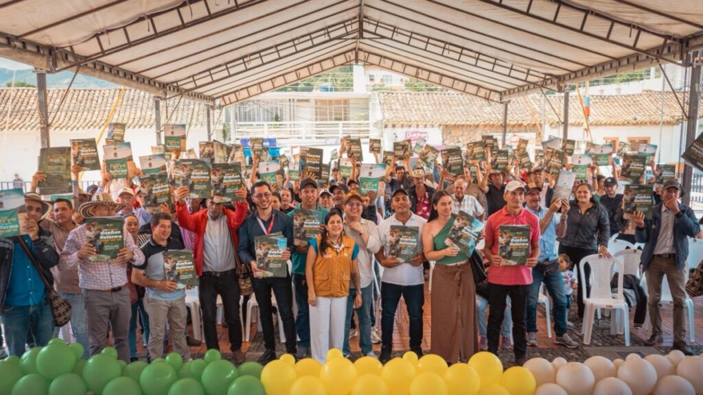 Catatumbo: 329 familias campesinas en Norte de Santander se convirtieron en propietarias legítimas de 3.843 hectáreas de tierra