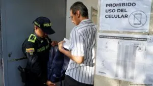 Colombia: comienza balotaje de las elecciones presidenciales