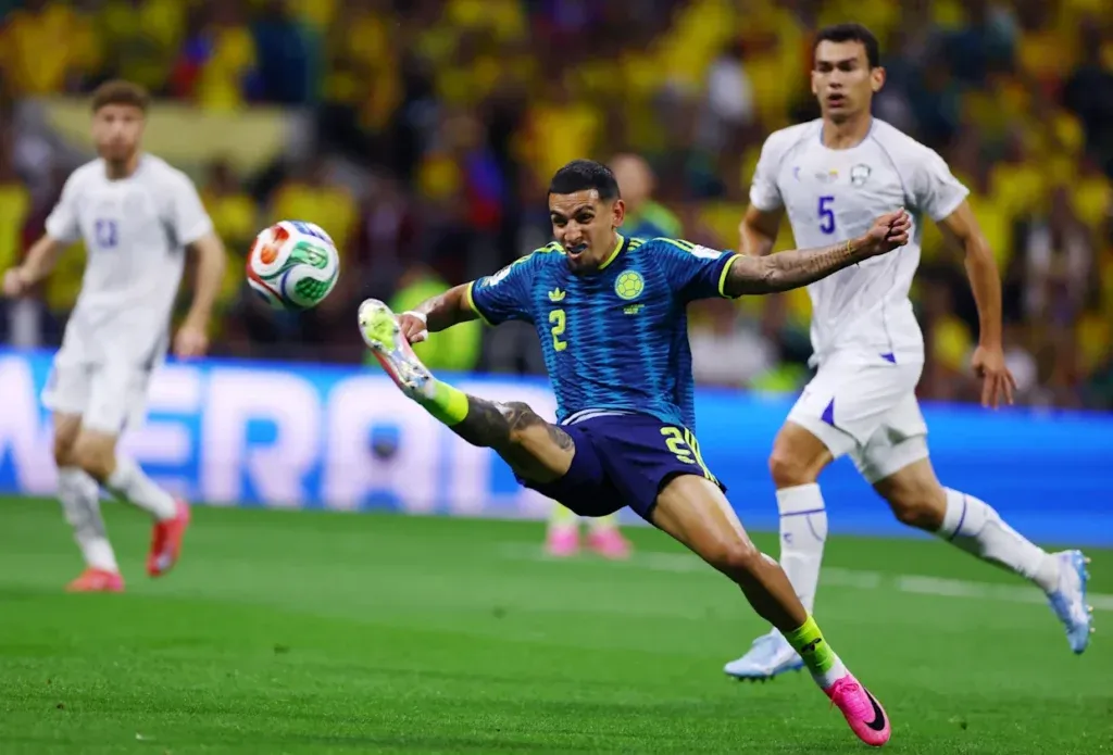 Colombia debuta con victoria 3-1 sobre Uzbekistán