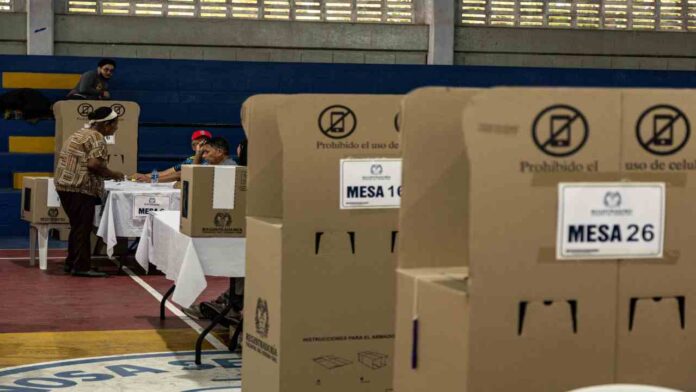 Colombianos en Zulia votan en balotaje de presidenciales sin contratiempos