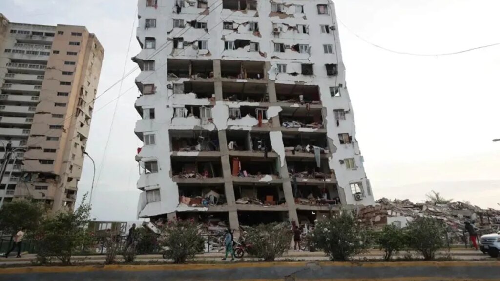 Cómo es La Guaira, una de las ciudades de Venezuela más afectada por los terremotos