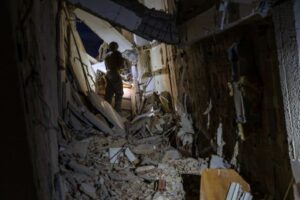 Corriendo contra el reloj: Así trabajan los marines estadounidenses entre los escombros de La Guaira (FOTOS)