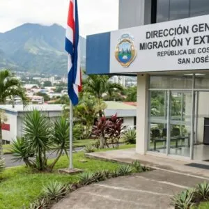 Costa Rica regularizará a miles de solicitantes de refugio de Nicaragua, Cuba, Venezuela y Colombia en un limbo legal – AlbertoNews